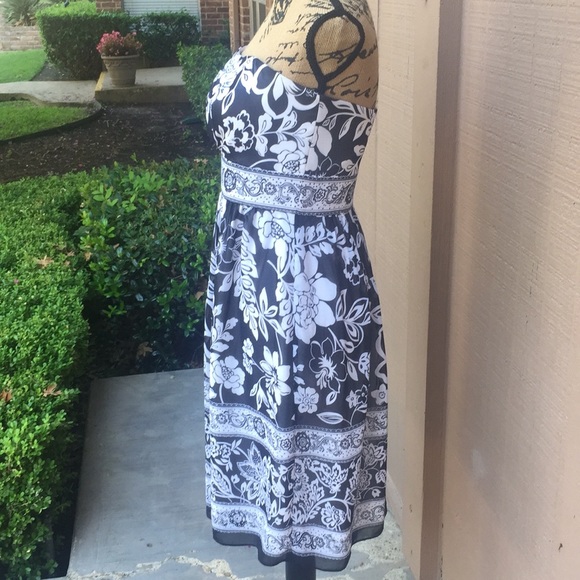 Sz 10 White House Black Market Strapless Dress - Picture 4 of 6